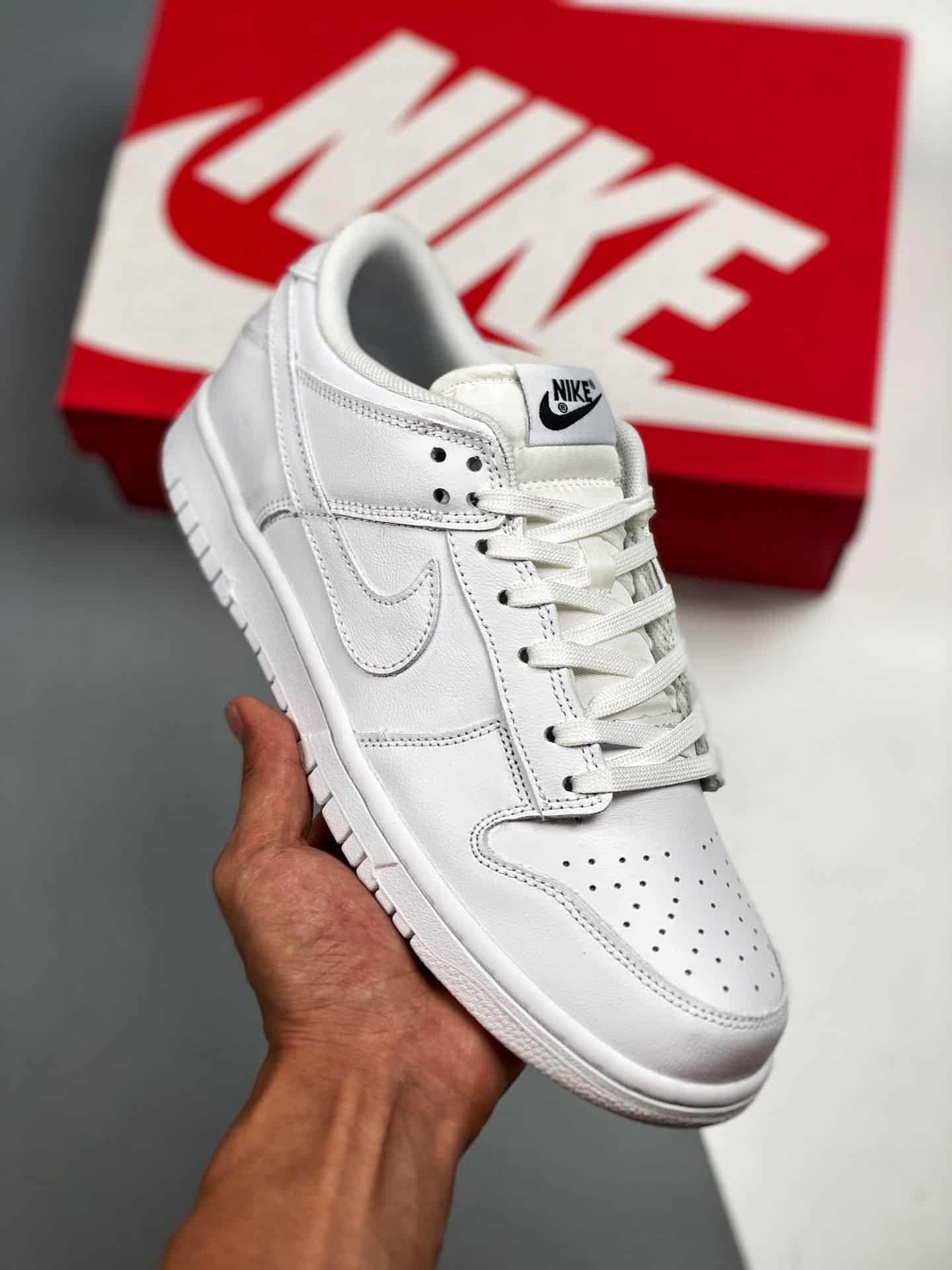 Dunk Low Triple White