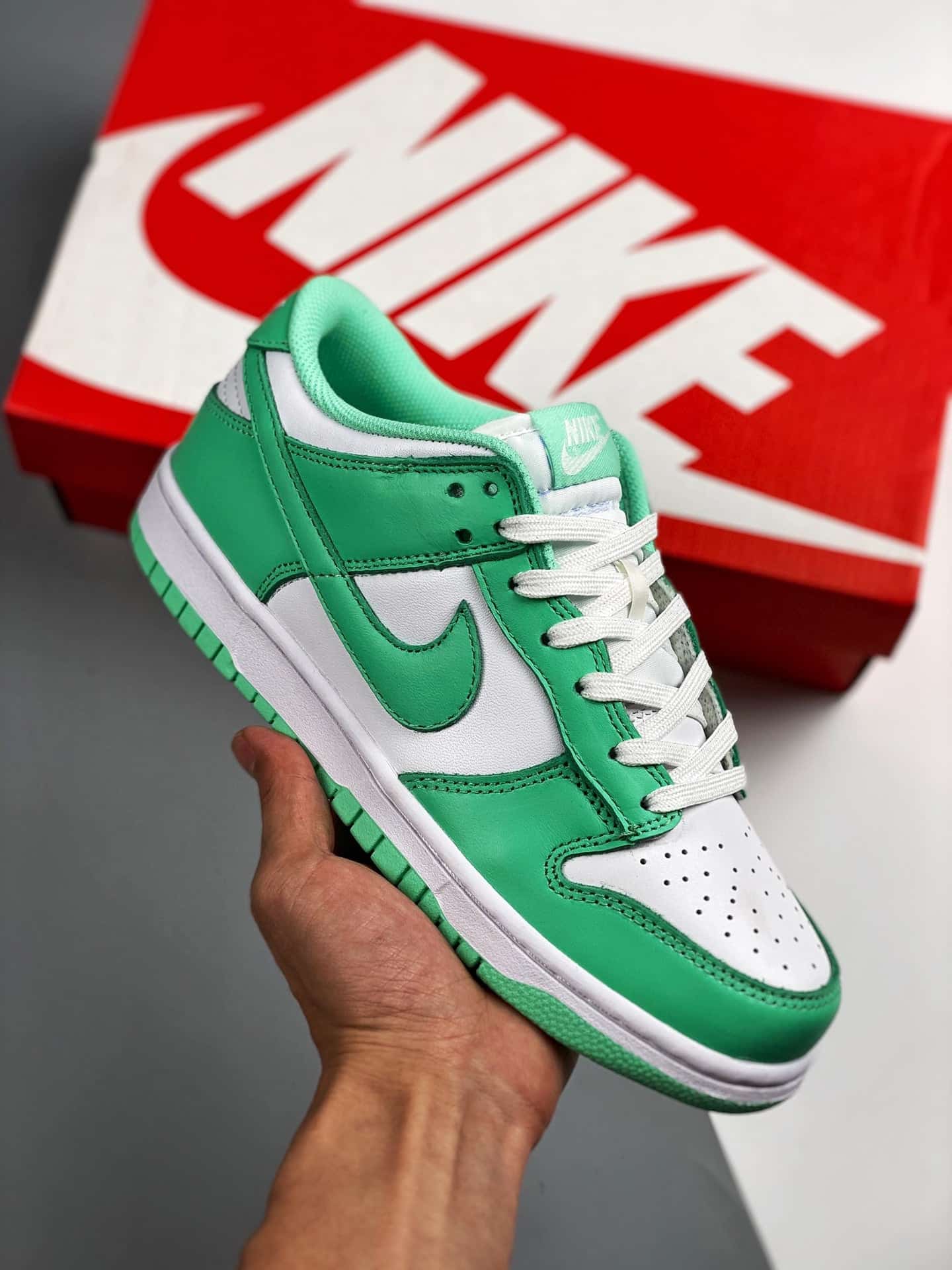 Dunk Low Green Glow